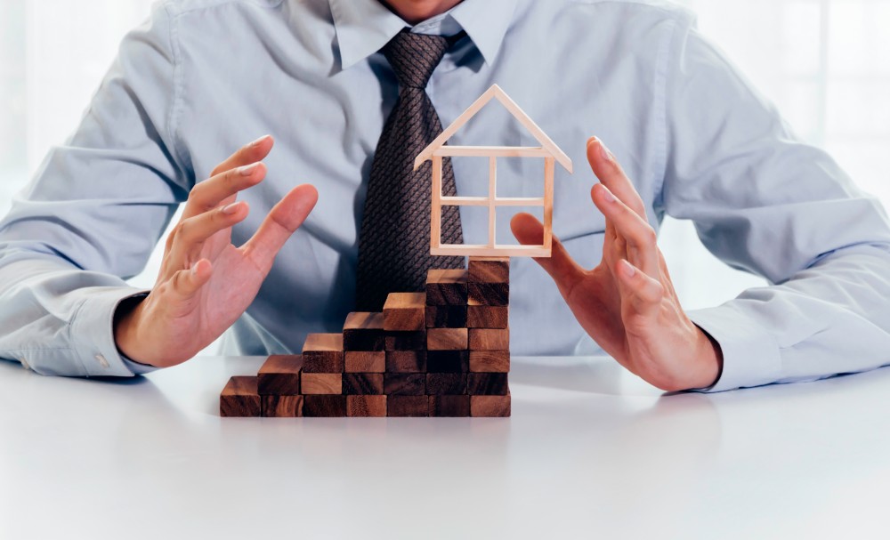 Hiring a Director HR for a Real Estate Technology Platform Company
