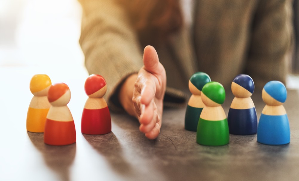 Talent Management in Traditional vs New Age Companies updated for ishwa